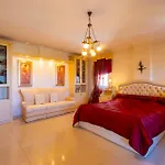 Luxury And Comfort Daire Nea Moudania