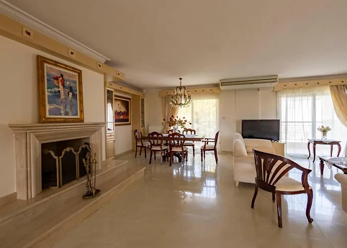 Luxury And Comfort Apartamento Nea Moudania