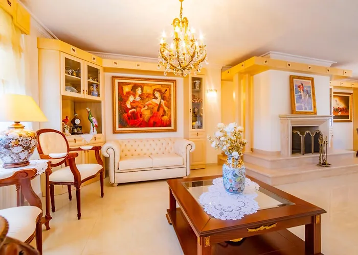 Luxury And Comfort * Nea Moudania