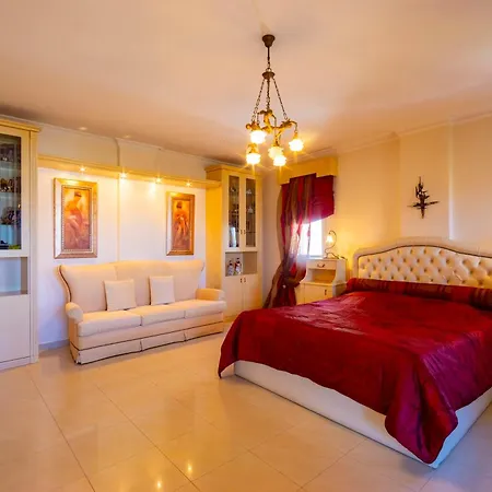 Luxury And Comfort Apartman Néa Mudaniá