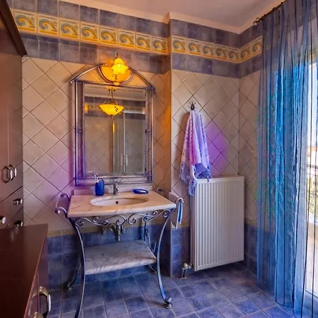 Luxury And Comfort Apartment