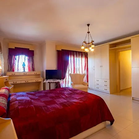 Apartment Luxury And Comfort Nea Moudania