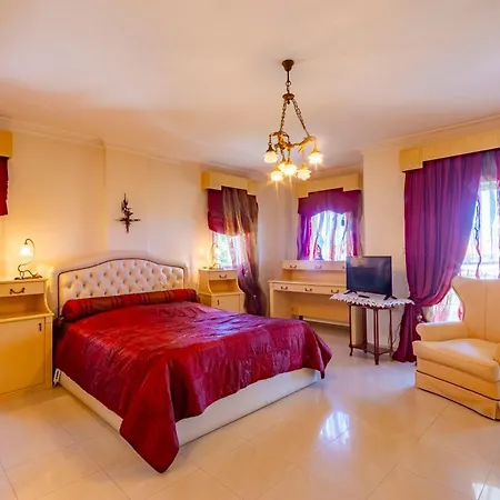 Apartment Luxury And Comfort Nea Moudania