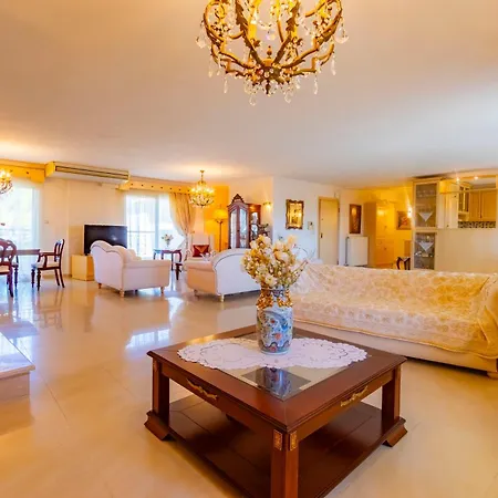 Apartment Luxury And Comfort