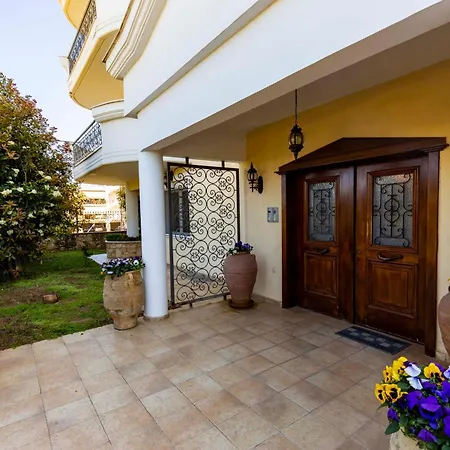 Luxury And Comfort Apartment